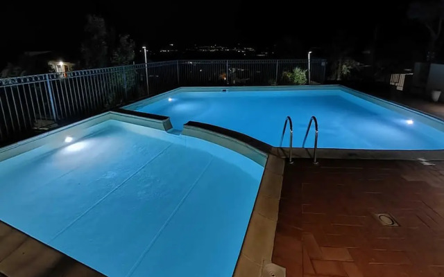 Nicole House With Stunning View And Pool