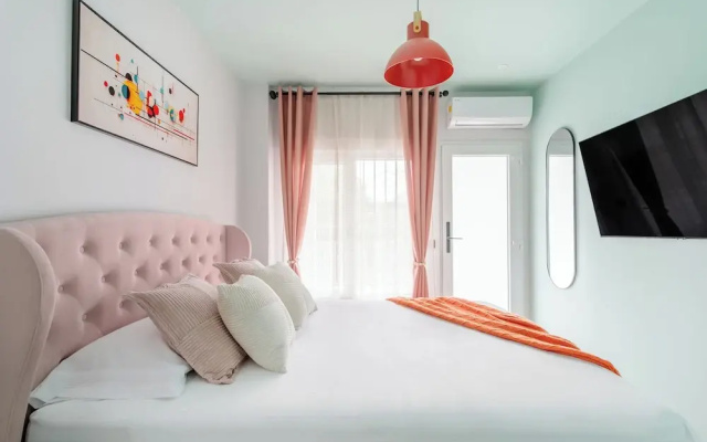 Charm Beach Retreat