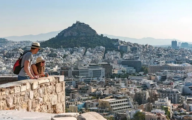 Nephiria, Back to Tradition, In the heart of Plaka