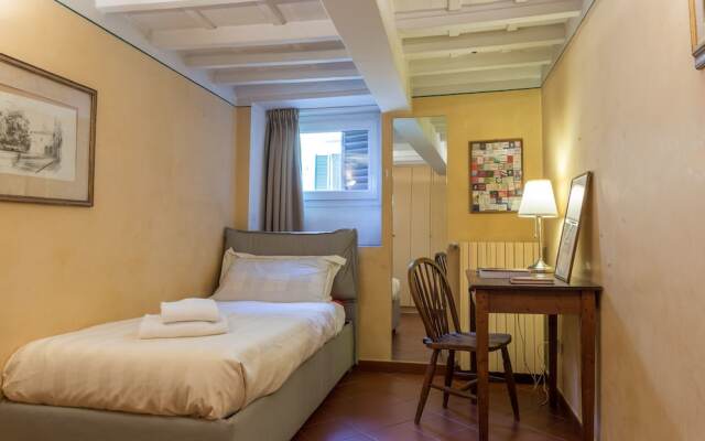 Lungarno Guicciardini House