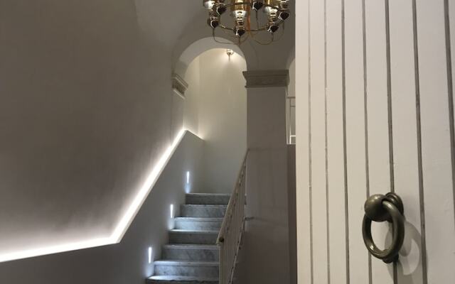Motta Palace Apartments and Rooms