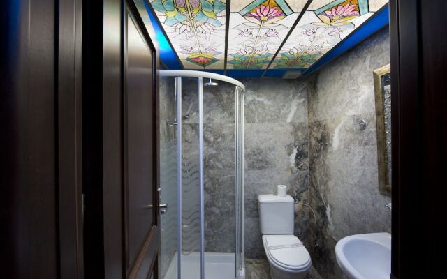 Lithos Hotel & Spa