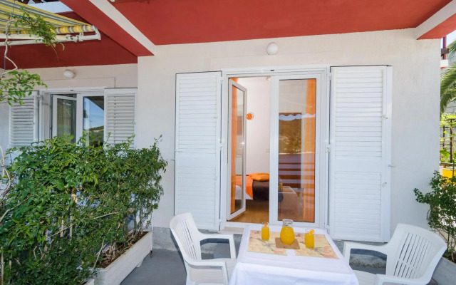 Apartments Matana Chano