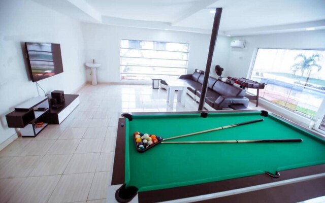 Stunning 2-bed Apartment in Lagos