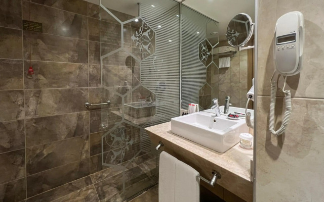 Kaya Izmir Thermal And Convention