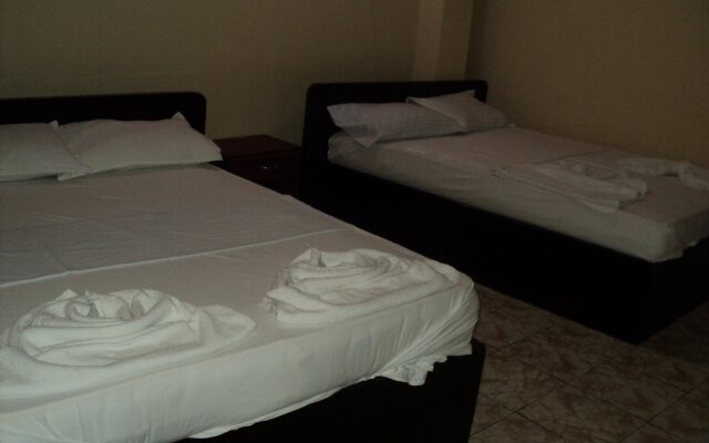 Absaras City Hotel