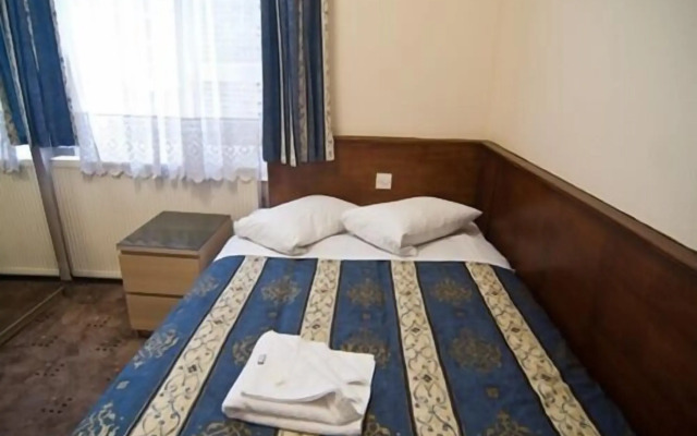 Belmont Hotel