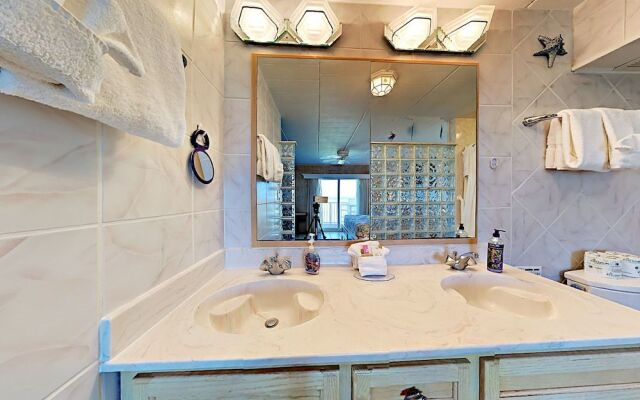 Beachfront Penthouse by RedAwning