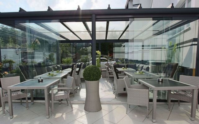 Hotel Grille