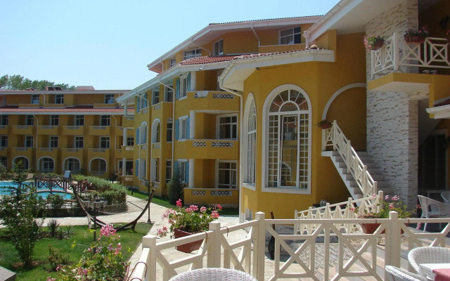Blue Orange Beach Resort