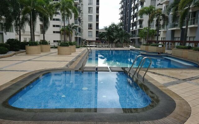 One Palmtree - 2BR Across Airport