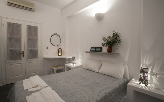 Ostria Studios & Apartments