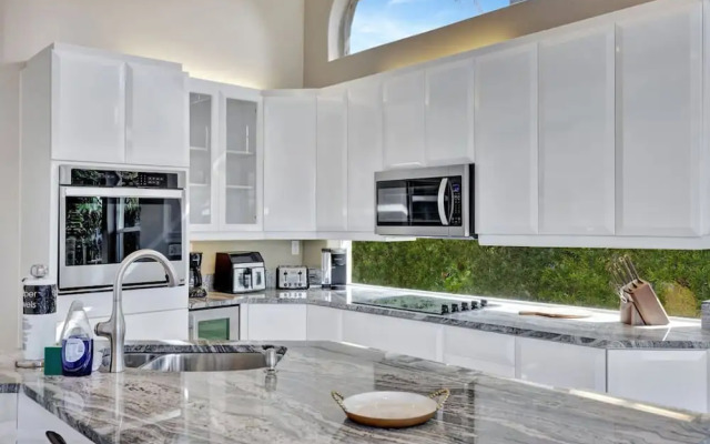 Serenity Villa Water Front