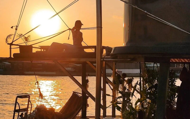Sabai Sabai Liveaboard Bangkok