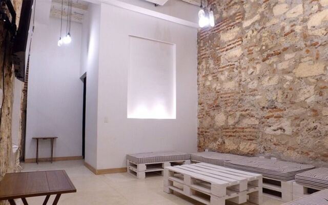 Bourbon St Hostal Boutique - Hostel