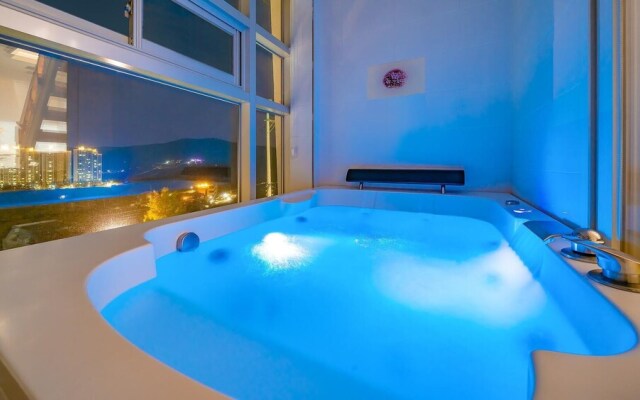 Geoje Forest-morning Spa Pension