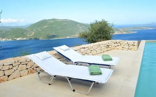 Urania Luxury Villas