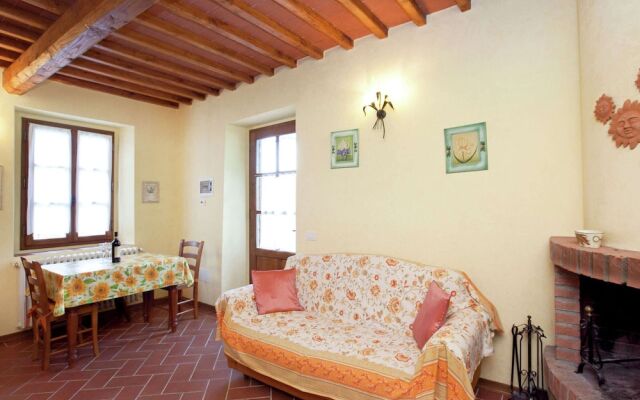 Farmhouse in Loro Ciuffenna With Pool & Garden