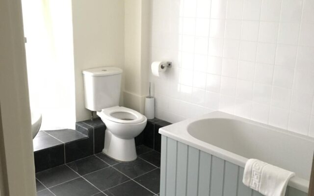 The New Three Mariners Inn