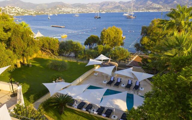 Farrys Boutique Hotel and Beach Club