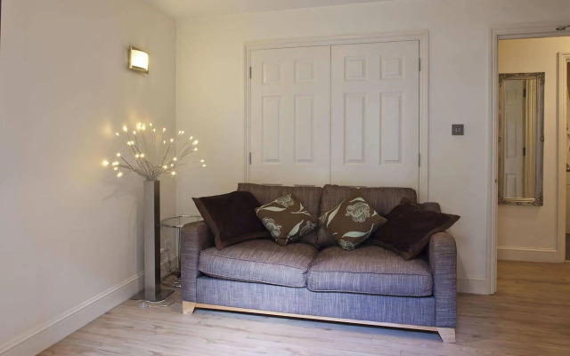 Piccadilly Circus Apartments