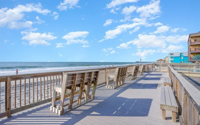 Sea Oaks 208