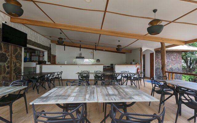 Lava House Hostal
