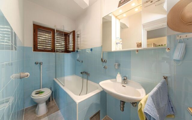 Awesome Home in Dramalj With Wifi and 3 Bedrooms