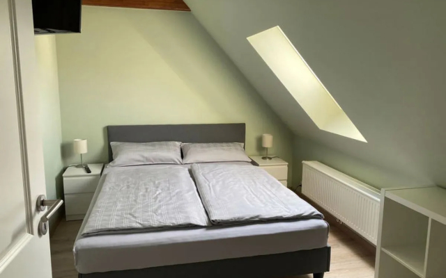HOUSE WEIGELT KRöSLIN