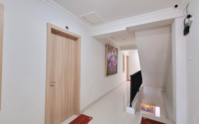 Urbanview Le Reno Inn Wirobrajan by RedDoorz
