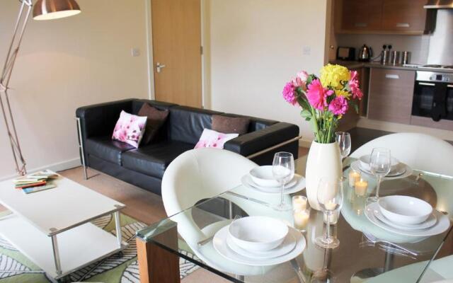 Signet Apartments - The Triangle