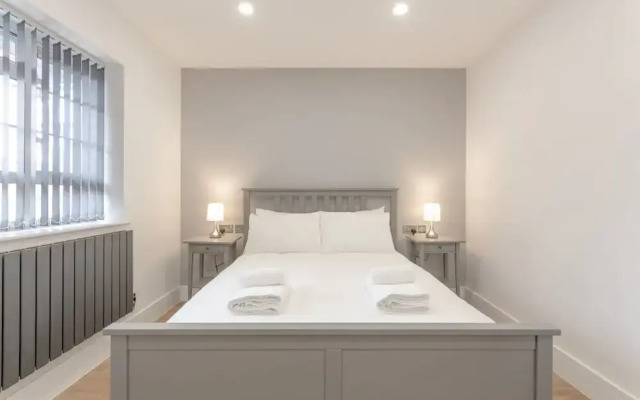 Fantastic 3 Bedroom Home Near Canary Wharf