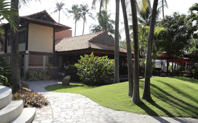 Sunshine Beach Resort