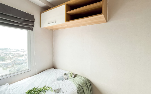 Warm And Comfy 2Br At Green Bay Pluit Apartment