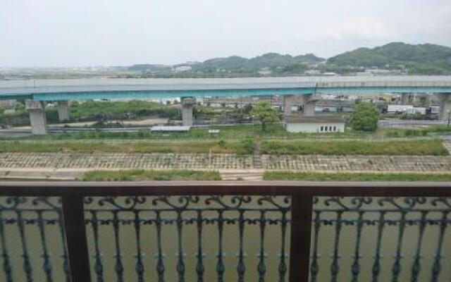 Pacela (Love Hotel)