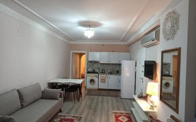 Emniyet Sokak Apartment