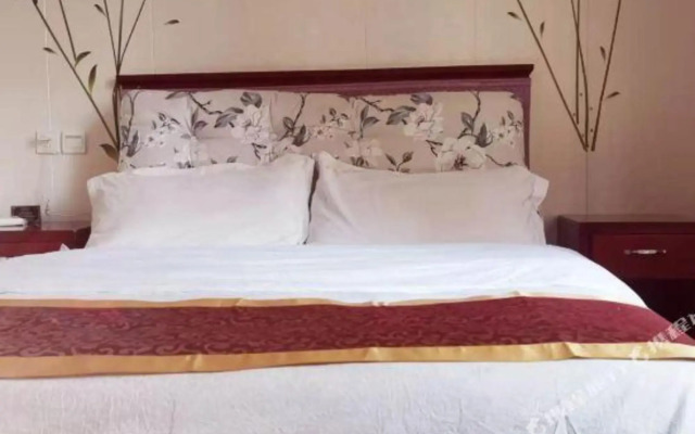 Jinhe Business Hotel(成都金河商务宾馆（成都双流国际机场海滨城店）)