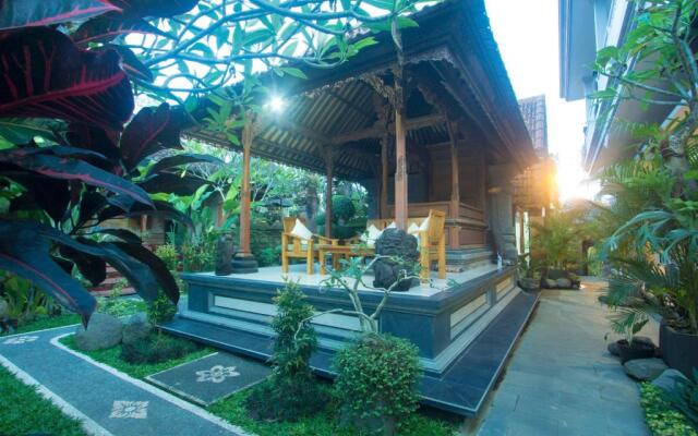 Nang Ade House