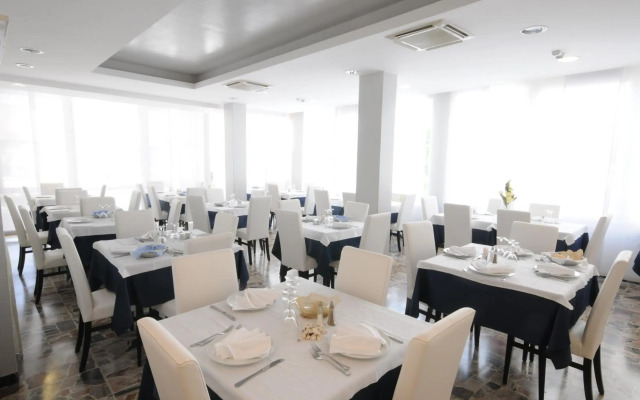 Hotel Ermeti B&B and Brunch