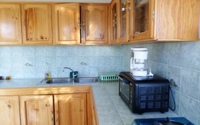 Apartment with 3 Bedrooms in Calodyne, with Enclosed Garden And Wifi - 300 M From the Beach