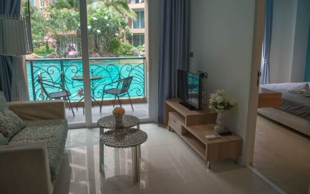 Atlantis Condo Resort Pattaya by Vichairat