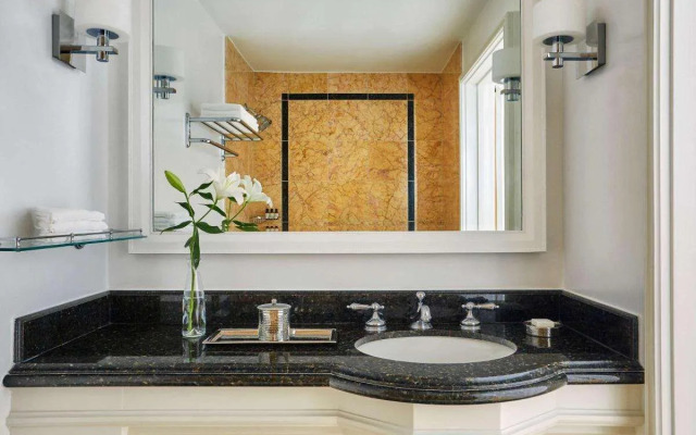 Fairmont Miramar Hotel & Bungalows