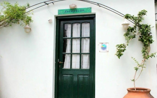 Pefkos Studios and Apartments