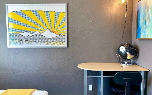 Adorable Bungalow Near Downtown Loveland!