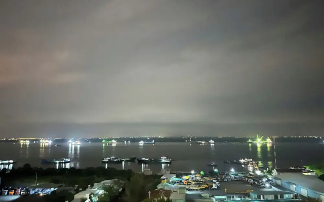 The Sky 89 Panorama D7