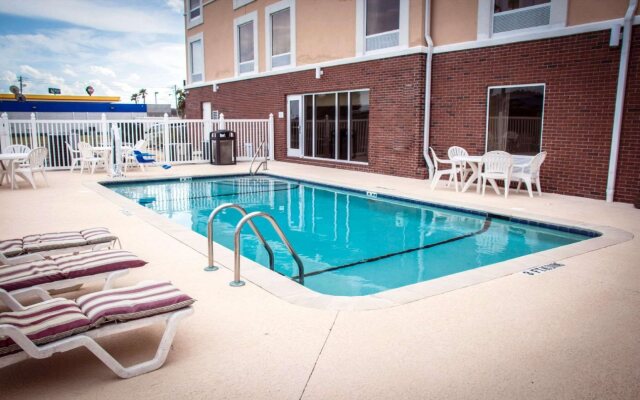 Sleep Inn & Suites Brunswick North