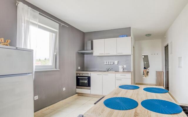 Lovely Apartment in Novalja near Sea Beach