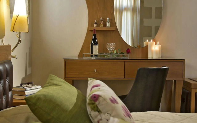 Ionas Boutique Hotel