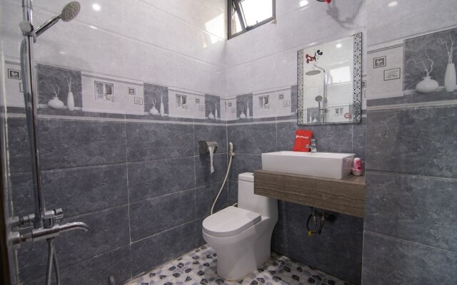 Reddoorz Near My Khe Beach 2