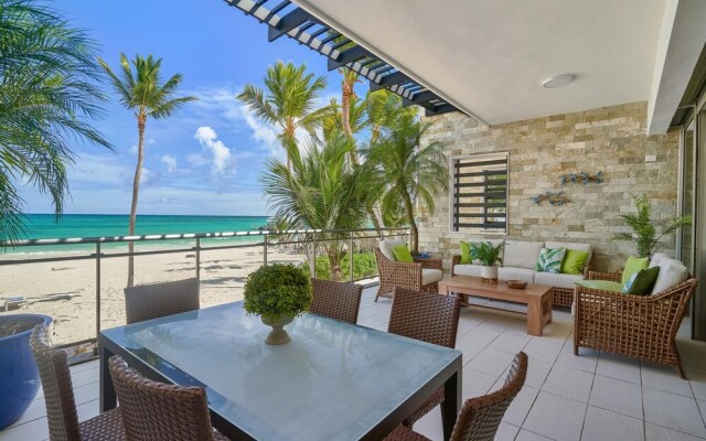 Beachfront Condo w Sea View Ah-201 Costa Atlantica